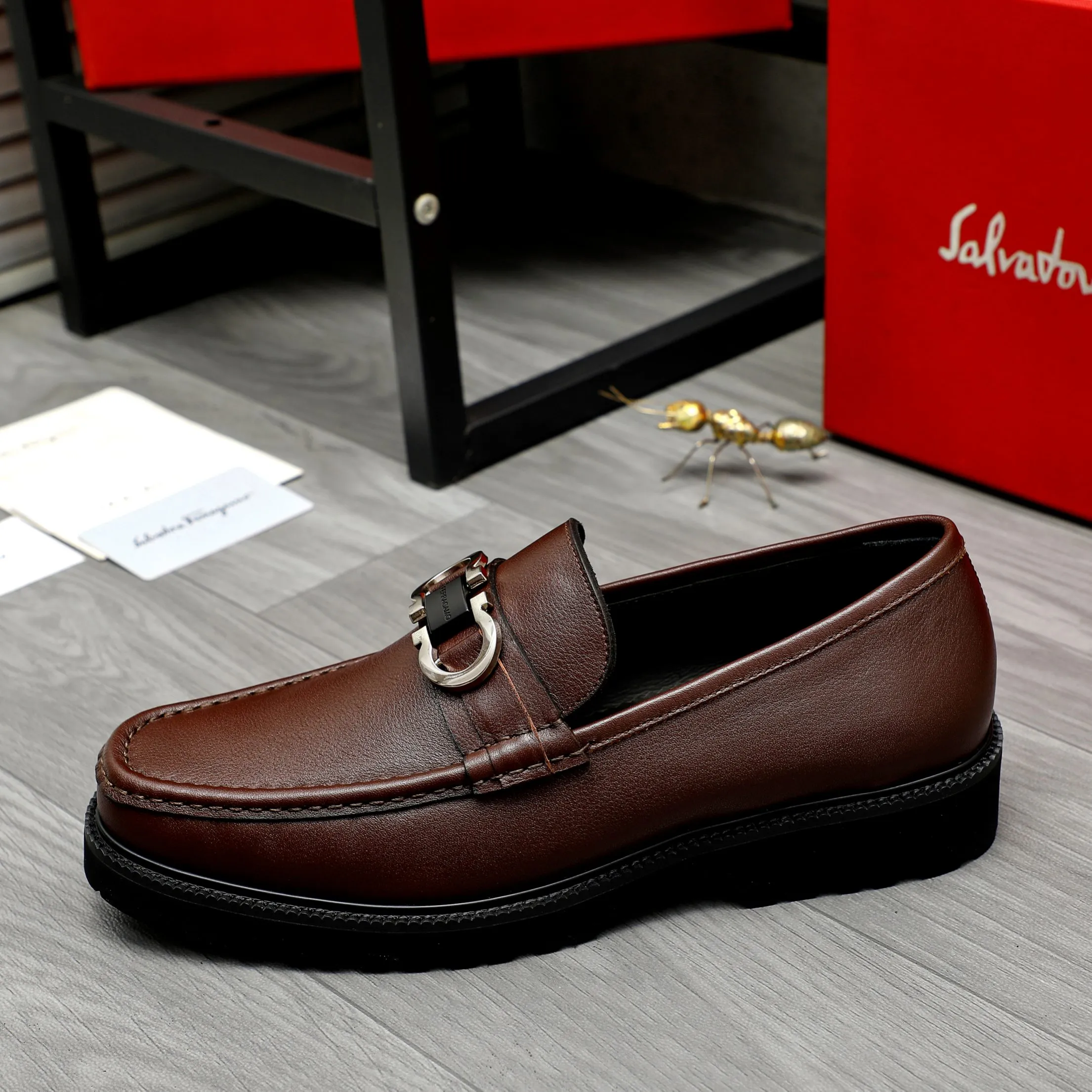Men's shoes 💰540 Product trademark: Ferragamo "Ferragamo" business slip-on leather shoes Regular size: 38-44 (45.46 custom-made, non-refundable) Product materials: Selected high-quality cowhide upper, cowhide lining, original outsole